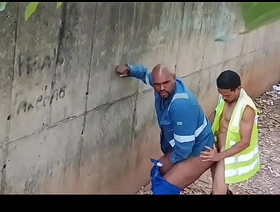 Trabalhadores vão atrás da obra fuder singapore gay sex porn