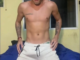 twink novinho maloka do tiktok dotado exibe o pauzao pra camera e fala putaria ateh gozar(COMPLETO NO RED) chinese gay porn gangbang