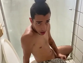 Adorable twink Henry Lynes masturbates and cums solo porn gay chinese slave