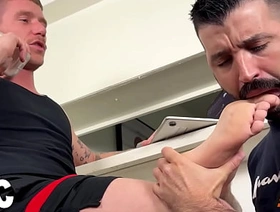 College Jock Colt Spence Finishes Lesson While Getting Worshiped by Nick Charms massage japan porn joyous