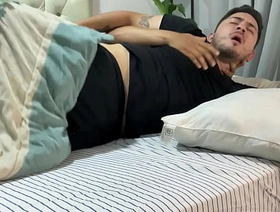 Padrastro cachondo confunde a su hijastro con su esposa y lo preña sin parar gay porn indonesia twitter