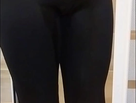 Yannik fait pipi dans leggings japan duration freeze gay porn