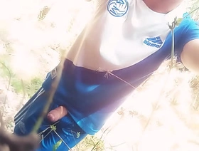 Chico se masturba en el monte fat japan gay porn