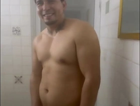 Me encanta cuando me invitan al vapor para verme desnudo y después me manosean y me terminan convenciendo de que me los folle porn biz merry indonesia