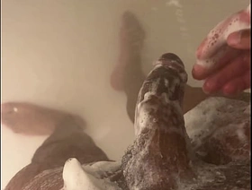 Nil beats a good shower after the gym chinese joyful bodybuilder porn