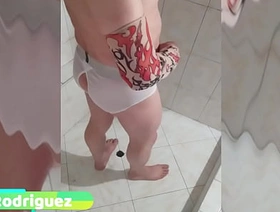 2 EN Flu DUCHA MOSTRANDO MI CULITO chinese gay porn live