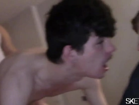 BIG DICK Difficult situation free gay hot porn