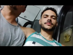 Putaria no banheiro e no ônibus japan feet gay porn