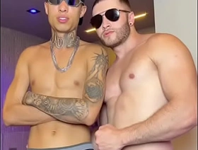 Fudendo o maloka magrinho no motel japan gay porn justice