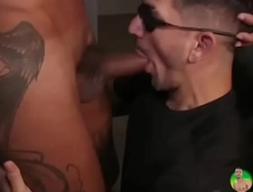 O PAU GRANDE E GOSTOSO ENTRANDO TODO sex gay porn chinese