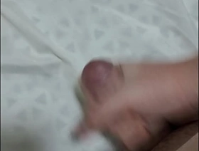 Bi batendo punheta korean sauna gay porn