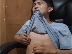 Jakol ng isang positive indonesian gay porn massage