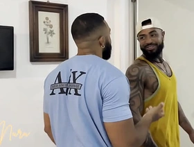 ELE PEDIU UMA MASSAGEM RELAXANTE E EU DEI gay singapore porn pipe