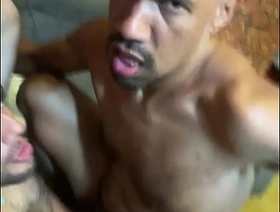 Casal chamou para ir conhecer seu ap e levaram pica - EXCLUSIVOS NO RED. japan jubilant porn bus