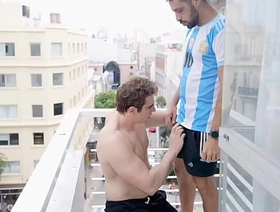 FETICHE PIES ESCUPITAJO Y MECOS EN EL Woman of easy virtue gay porn japan gym