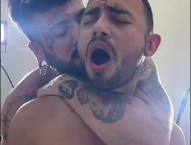 Usei a putinha de calcinha pra aliviar meu tesão - Assista completo (RED) hot suit gay porn