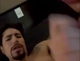 ASSISTINDO FILME PORNO COM O AMIGO hot gay suit porn