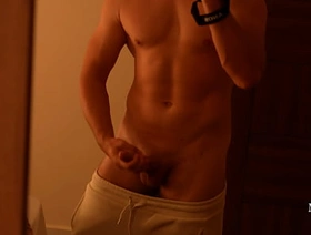 Muscular guy couldn't pass by the mirror without jerking off korean gay idealizer porn
