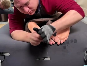 Bear Daddy Irrevocable dull Wraps Sit down Ryder And Tickles His Bare Feet joyous porn star hot