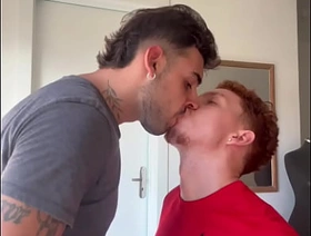 MEU VIZINHO NOVO ME VIU PELA JANELA E PERGUNTOU SE PODIA VIR METER @01foguinho pt01 gay hot korean porn