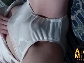 Sexy follower se acaricia suave y seductoramente la verga en ropa interior blanca Alejandro Mistral korean jubilant clips porn