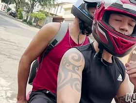 Subi na moto e na pica do meu amigo! cully muscle gay porn