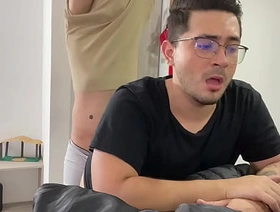 Desconocido sube a mi moto, lo llevo a su casa y me paga el viaje branches su gran culo japan uncle happy-go-lucky porn