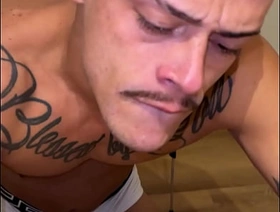 SENTANDO GOSTOSO NO MACHO hot boys gay porn