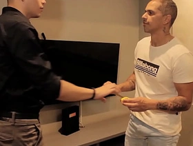 Pedreiro Bom de Serviço japan gay porn 2020