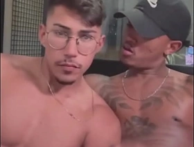 Rafael Silva chamou o nerd da escola pra estudar, mas no fim acabou dando leite na boca dele. - Parte II gay chinese video porn