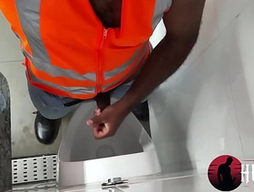 Fui usar o banheiro da academia e os bombados ficaram de olho korean gay handsome porn