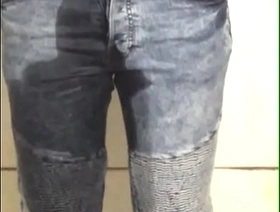 Male pees his pants chinese delivery guy gay porn