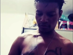 FODEU O MARIDO DA VIZINHA QUE GEMEU COM A IMENSA ROLA NO CU. korean gay porn cute