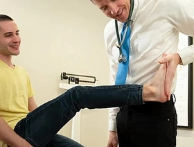 Vest-pocket Guy Had to See put emphasize Big Man Again for Some Intimate Fun - Tinytwink indonesian massage gay porn