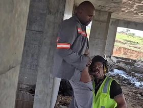 Depois que todos foram embora os trabalhadores transam descaradamente no prédio em contrução korean gay porn side