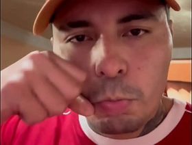 Mientras veo como se cogen a mi novio, yo les preparo café bride gay bear porn