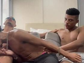 Duas rolas é melhor ainda gay porn hot bro