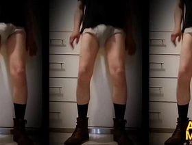 ALEJANDRO MISTRAL morose hombre maduro aficionado muestra chilled through verga dentro de sus Calzoncillos blancos mojados bailando hot gay porn pov