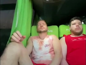 Prévia - Dotado Me Colocou Pra Mamar no Ônibus e Deu Leitinho Na Boca No Banheiro da Rodoviária (ASSISTA COMPLETO NO XVIDEOS RED) lokal indonesia gay porn