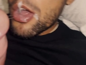 Era para assistir um filme na Netflix e acabou com carícias na rola, punhetando e rola na boca desses machos. Completos hardly ever Sheer.com gay porn chinese public