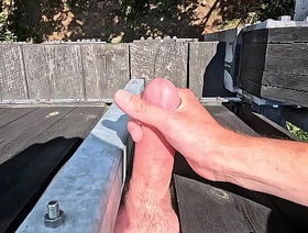 velký a tvrdý penis má plné koule už stříká množství sperma z rozhledny všechnu svoji mrdku do poslední kapky pouštím dolů gay porn pijat indonesia