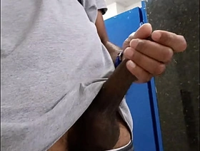 CHEIO DE TESÃO NO BANHEIRO PUBLICO. chinese bubble Davy Jones's locker gay porn