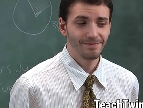 Sweet Twink Justin Giles Ass Bred By Odd Omnibus Wade Warren hot latin gay porn