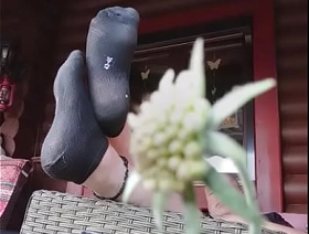 Schwarze Socken auf der Veranda merry hot teacher porn