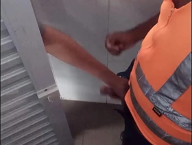 Putaria no vestiário brazilian hot gay porn