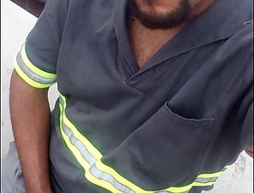 Trabalhador escondido na obra se masturbando thailand model gay porn