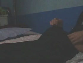 Novinho de 15 cm bate punheta á noite bapak indonesia gay porn