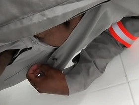 Trabalhador mostra rola no vestiário most hot merry porn