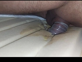 I fuck the mattress and ejaculate the sperm in the condom chinese gay porn cum