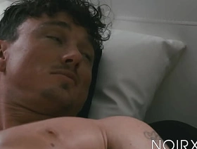 Muscular lad Tigger Redd rides thick rock hard cock after BJ japan bus gay porn